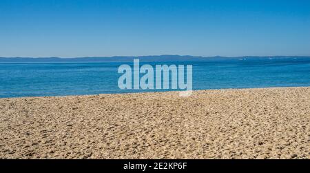 Blick auf Moreton Island vom Woorim Beach auf Bribie Island, Moreton Bay, Queensland, Australien Stockfoto