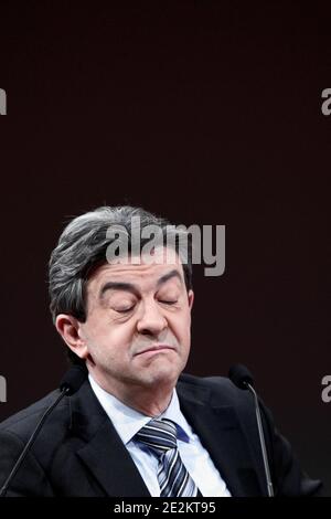 Jean-Luc Melenchon, die französische linke Partei Front de Gauche (Linke Front) nimmt am Beginn der Kampagne für die Region Front de Gauche Teil, eine Allianz zwischen mehreren politischen Parteien, darunter die PCF (Französische Kommunistische Partei), La Gauche Unitaire (die Unitarische Linke) und Le Parti de Gauche (Die linke Partei), am 10. Januar 2010 im Palais des Congres in Paris, Frankreich. Foto von Stephane Lemouton/ABACAPRESS.COM Stockfoto