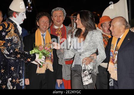 Prinzessin Stephanie von Monaco, Stephane Bern und Herr Seizler am 3. Tag des 34. Internationalen Zirkusfestivals in Monte-Carlo, Monaco, am 16. Januar 2010. Foto von Thierry Orban/ABACAPRESS.COM Stockfoto