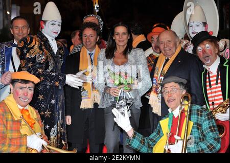 Prinzessin Stephanie von Monaco und Stephane Bern am dritten Tag des 34. Internationalen Zirkusfestivals in Monte Carlo, Monaco, am 16 2010. Januar. Handout Foto von Monaco Palace/ABACAPRESS.COM Stockfoto