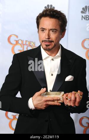 Robert Downey Jr. posiert im Presseraum der 67. Verleihung der Golden Globe Awards, die am 17. Januar 2010 im Beverly Hilton Hotel in Los Angeles, CA, USA, stattfand. Foto von Lionel Hahn/ABACAPRESS.COM (im Bild: Robert Downey Jr.) Stockfoto