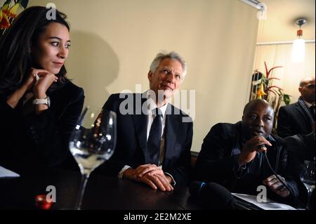 Der ehemalige Premierminister Dominique de Villepin nahm am 19. Januar 2010 an einem Treffen mit Nachbarschaftsverbänden in Bondy bei Paris Teil. Foto von Mousse/ABACAPRESS.COM Stockfoto