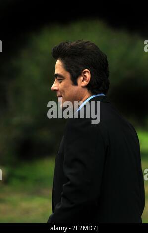 Schauspieler Benicio Del Toro posiert bei einer Fotoaufnahme, um am 27. Januar 2010 den Film "der Wolfman" in Rom, Italien, zu promoten. Foto von Eric Vandeville/ABACAPRESS.COM Stockfoto