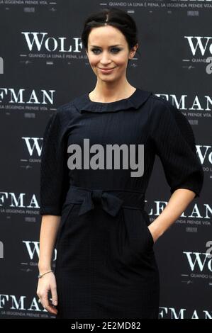 Die Schauspielerin Emily Blunt posiert bei einer Fotoaufnahme, um am 27. Januar 2010 in Rom, Italien, für den Film 'der Wolfman' zu werben. Foto von Eric Vandeville/ABACAPRESS.COM Stockfoto
