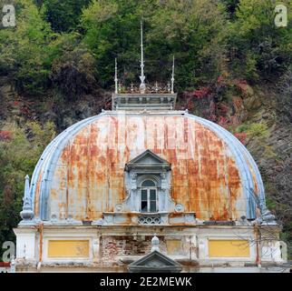 Altes Thermalbad Gebäude Dach Baile Herculane Stadt Rumänien Stockfoto