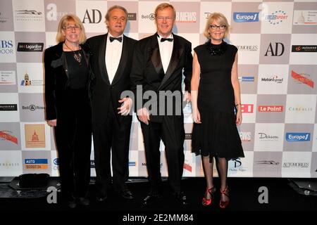 Festspielpräsident Remi Depoix und seine Frau Ari Vatanen und seine Frau beim 25. Internationalen Automobilfestival, das am 04 2010. Februar im Hotel des invalides in Paris, Frankreich, stattfand. Foto von Nicolas Genin/ABACAPRESS.COM Stockfoto