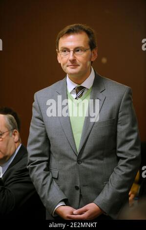 Präsentation der Liste der Modem-Partei für die Regionalwahl in Lille, Frankreich. Hier Frederic Leturque Liste der Leiter der Region Pas-de-Calais, 6. Januar 2010. Foto von Farid Alouache/ABACAPRESS.COM Stockfoto