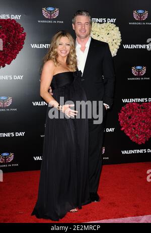 'Rebecca Gayheart und Eric Dane kommen bei der Premiere von ''Valentine's Day'' an, die am 8. Februar 2010 im Chinese Theatre in Los Angeles, CA, USA, stattfand. (Im Bild: Rebecca Gayheart, Eric Dane) Foto von Lionel Hahn/ABACAPRESS.COM ' Stockfoto