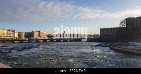 Stockholmer Hafen im Winter Stockfoto