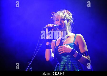 Nouvelle Vague tritt am 2010. März beim Voix de Fete Festival in Genf auf. Foto von Loona/ABACAPRESS.COM Stockfoto