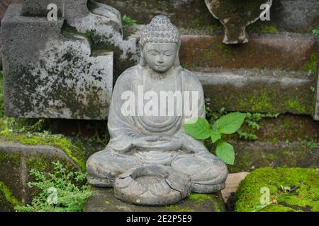 Indonesien Bali - Ubud Handgefertigte Gautama Buddha Steinstatue Stockfoto