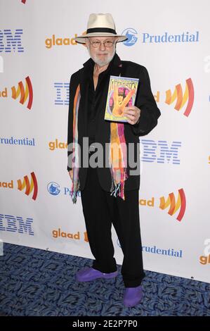 Elliot Tiber nimmt am 13. März 2010 an den 21. Jährlichen GLAAD Media Awards im New York Marriott Marquis in New York City, NY, USA Teil. Foto von Mehdi Taamallah/ABACAPRESS.COM Stockfoto