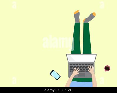 Zu Hause arbeiten, zu Hause studieren, zu Hause bleiben Konzept. Draufsicht auf Freiberufler arbeiten online zu Hause mit Laptop-Computer. Vektorgrafik Design Stock Vektor