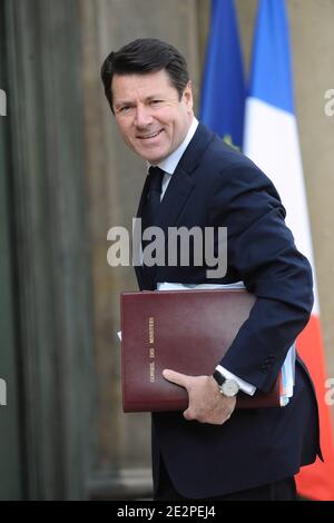 Der französische Handelsminister Christian Estrosi trifft am 24. März 2010 auf dem wöchentlichen ministerrat im Elysée-Palast in Paris ein. Foto von Mousse/ABACAPRESS.COM Stockfoto