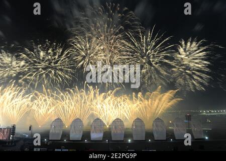 Atmosphäre auf der Meydan-Rennstrecke, die am 27. März 2010 in Dubai, Vereinigte Arabische Emirate, eingeweiht wurde. Meydan beherbergt eine Tribüne mit einem Stadion mit 60,000 Sitzplätzen, darunter ein luxuriöses Hotel, Zucht- und Trainingseinrichtungen, 6 Haute Cuisine Restaurants, ein Kino und ein Museum. Foto von Ammar Abd Rabbo/ABACAPRESS.COM Stockfoto