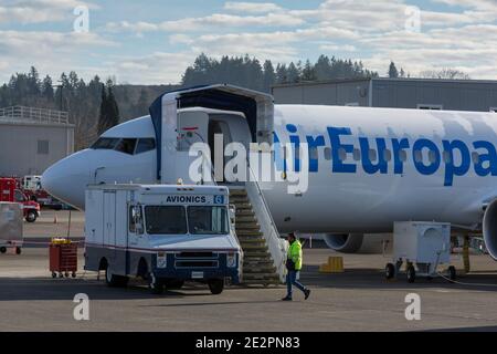 Ein Flugzeug des Typs Air Europa 737 MAX wird am Donnerstag, den 14. Januar 2021, in der Boeing Renton Factory in Renton, Washington geparkt. Stockfoto