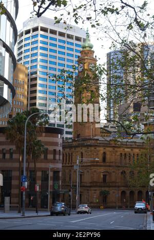 Das Lands Department Building (1890) in der Bridge Street, einem der Wahrzeichen Sydneys, wurde vom Kolonialarchitekten James Barnett New South entworfen Stockfoto