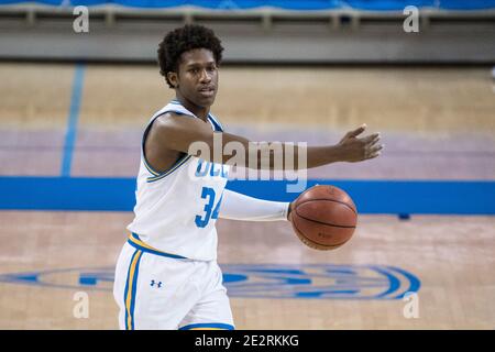 UCLA Bruins Wache David Singleton (34) während eines NCAA College-Basketballspiels gegen die Washington State Cougars, Donnerstag, 14. Januar 2021, in Los an Stockfoto