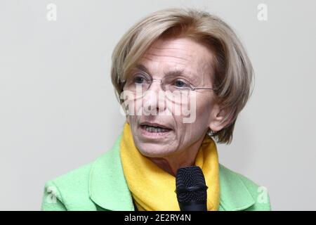 Emma Bonino in Cassino am 03/07/2010 Kandidatin für Gouverneur von Die Region Latium Italienisch Stockfoto