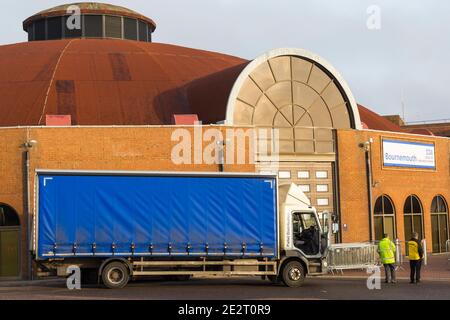 Bournemouth, Dorset, Großbritannien. Januar 20201. NHS Covid-19 Impfzentrum wird am BIC (Bournemouth International Centre) in Bournemouth eingerichtet, da das Impfprogramm über das ganze Land erweitert wird. Quelle: Carolyn Jenkins/Alamy Live News Stockfoto