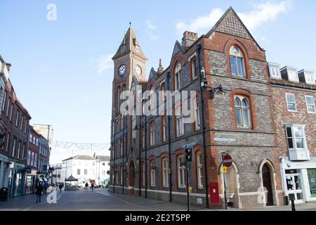 Mansion House Street in Newbury, Berkshire in Großbritannien, aufgenommen am 19. November 2020 Stockfoto