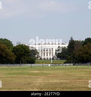 Das Weiße Haus in Washington DC, USA. Das Gebäude in 1600 Pennsylvania Avenue NW ist der offizielle Wohnsitz und Arbeitsplatz des Präsidenten der Uni Stockfoto