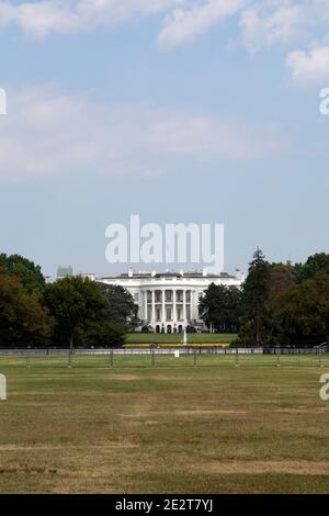 Das Weiße Haus in Washington DC, USA. Das Gebäude in 1600 Pennsylvania Avenue NW ist der offizielle Wohnsitz und Arbeitsplatz des Präsidenten der Uni Stockfoto