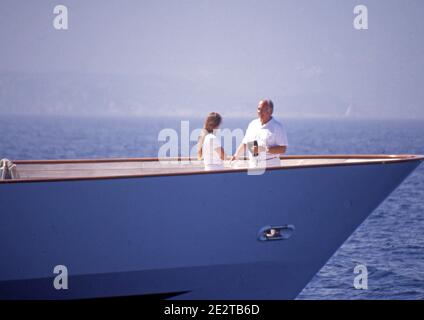 Prinz Karim Aga Khan und Prinzessin Zahra an Bord der Yacht Shergar beim Maxi Yacht Rolex Cup 2004 in Costa Smeralda, Sardinien (gescannt von Farblider) Stockfoto