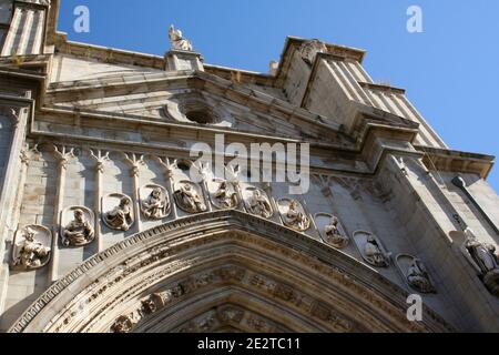 Weiße Kalkstein Toledo Kathedrale Primate Kathedrale von Saint Mary of Toledo blickt über das Portal der Löwen Stockfoto