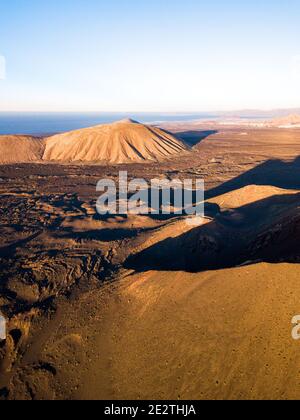 Luftaufnahme von Timanfaya, Lanzarote. Vulkanlandschaft Kanarische Inseln Stockfoto