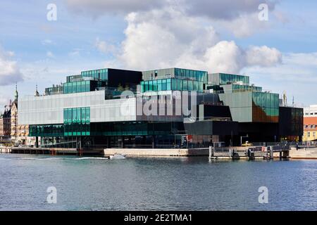 BLOX, entworfen von Oma, fertiggestellt 2018; beherbergt Dänisches Architekturzentrum; Kopenhagen, Dänemark Stockfoto