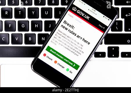 London UK, Januar 15 2021, Handy oder Smartphone Screenshot der neuen Brexit-Regeln der Regierung Stockfoto