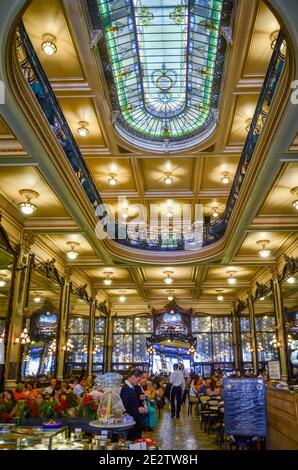 Confeitaria Colombo, ein Kaffeehaus in der Innenstadt von Rio de Janeiro, Brasilien Stockfoto