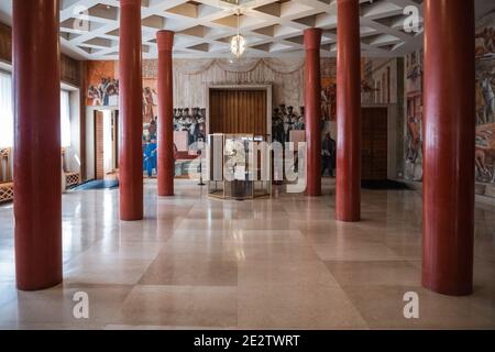 Padua, Italien - August 16 2020: Graduiertenhalle der Universität Padova im Palazzo Bo, auch Basilika genannt, die von Gio Ponti entworfen wurde Stockfoto