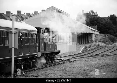 Metropolitan Railway 'NUmmer 1' auf Barry Island. Stockfoto