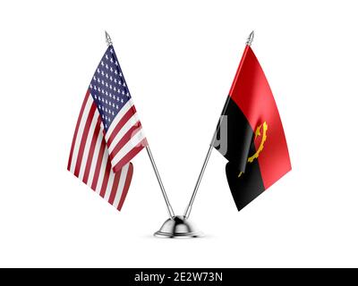 Schreibtisch Fahnen, Vereinigten Staaten von Amerika und Angola, auf weißem Hintergrund. 3D-Bild Stockfoto