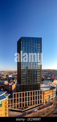 Blick auf den Sonnenuntergang auf Hadrian's Tower und Newcastle upon Tyne, Newcastle upon Tyne, Tyne and Wear, England, Großbritannien Stockfoto