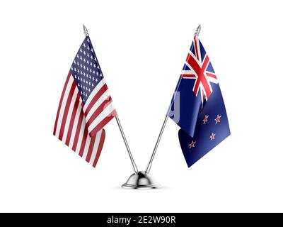 Schreibtisch Fahnen, Vereinigten Staaten von Amerika und Neuseeland, auf weißem Hintergrund. 3D-Bild Stockfoto