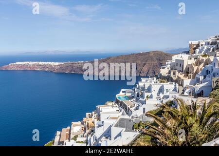 Fira Stadt, die Hauptstadt der Insel Santorini, die berühmteste griechische Insel, eine vulkanische Insel in Kykladen, Griechenland, Europa Stockfoto