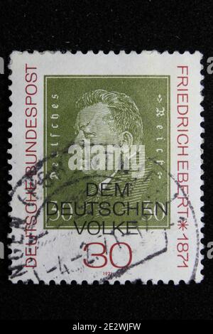 ISTANBUL, TÜRKEI - 25. DEZEMBER 2020: Deutsche Briefmarkenausstellungen Friedrich Ebert um 1971 Stockfoto
