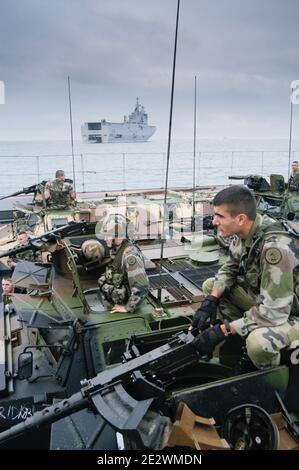 Das führende Schiff der Mistral Klasse von amphibischen Angriffsschiffen, Mistral im Mittelmeer. Drei werden von der französischen Marine betrieben, zwei weitere dienen der ägyptischen Marine Stockfoto