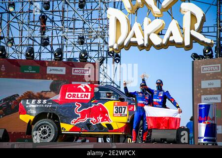 307 Przygonski Jakub (pol), Gottschalk Timo (deu), Toyota, Overdrive Toyota, Auto, Portrait während der Siegerpodest-Zeremonie im King Abdullah International Stadium in Jeddah, in Saudi-Arabien am 15. Januar 2021 - Foto Julien Delfosse / DPPI / LM Stockfoto