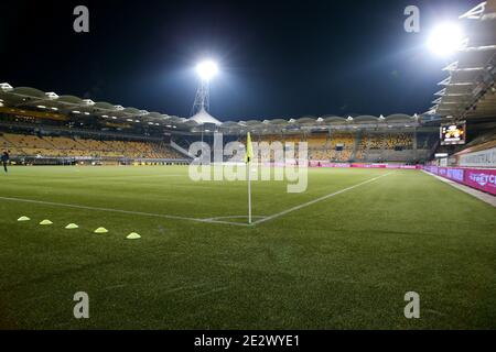 KERKRADE, NIEDERLANDE - JANUAR 15: L-R: Gesamtansicht des Parkstad Limburg Stadions während des niederländischen Keukenkampioendivision-Spiels zwischen Roda JC und De Graafschap im Parkstad Limburg Stadium am 15. Januar 2021 in Kerkrade, Niederlande (Foto: Perry van de Leuvert/Orange Pictures/Alamy Live News) Stockfoto