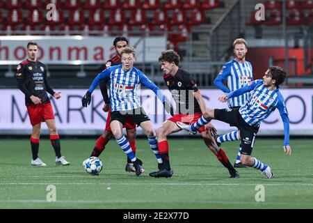 ROTTERDAM, NIEDERLANDE - JANUAR 15: Brian de Keersmaecker vom FC Eindhoven, Mats Wieffer vom SBV Excelsior, Iker Pozo vom FC Eindhoven während des niederländischen Keukenkampioendivision-Spiels zwischen Excelsior und FC Eindhoven am Van Donge & De Roo Stadion am 15. Januar 2021 in Rotterdam, Niederlande (Foto: Herman Dingler/Orange Pictures/Alamy Live News) Stockfoto