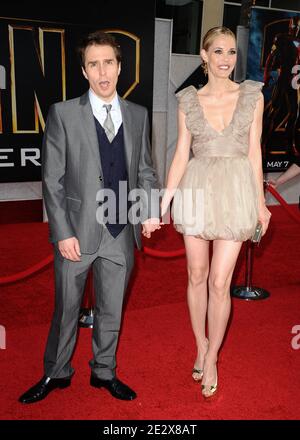 'Leslie BIBB und Sam Rockwell besuchen die Uraufführung von 'Iron man 2' im El Capitan Theatre in Hollywood. Los Angeles, 26. April 2010. (Bild: Leslie Bibb, Sam Rockwell). Foto von Lionel Hahn/ABACAPRESS.COM' Stockfoto