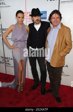 L-R: Alicja Bachleda, Colin Farrell, Neil Jordan nehmen an der Ondine-Premiere während des Tribeca Film Festivals 2010 Teil, das am 28. April 2010 im Tribeca Performing Arts Center in New York City, NY, USA, stattfand. Foto von Graylock/ABACAPRESS.COM Stockfoto