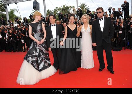 Cate Blanchett, Brian Grazer, Russell Crowe und Frau Danielle Spencer bei der Premiere von Ridley Scotts Robin Hood, präsentiert außer Konkurrenz und Eröffnung der 63. Cannes Film Festival in Cannes, Südfrankreich am 12. Mai 2010. Foto von Hahn-Nebinger-Orban/ABACAPRESS.COM Stockfoto