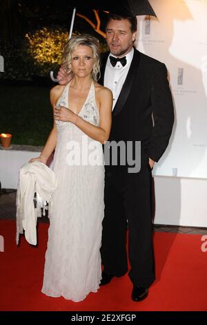 Russell Crowe und Frau Danielle Spencer bei der Ankunft bei der Eröffnungszeremonie Abendessen im majestätischen Hotel während der 63. Cannes Film Festival in Cannes, Südfrankreich am 12. Mai 2010. Foto von Hahn-Nebinger-Orban/ABACAPRESS.COM Stockfoto