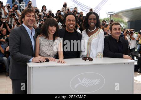 (L-R) Javier Bardem, Maricel Alvarez, Regisseur Alejandro Gonzalez Inarritu, Diaryatou Daff und Eduard Fernandez bei der Fotocolumn für "die Biutiful" während der 63. Filmfestspiele von Cannes in Cannes, Südfrankreich am 17. Mai 2010. Foto von Hahn-Nebinger-Orban/ABACAPRESS.COM Stockfoto