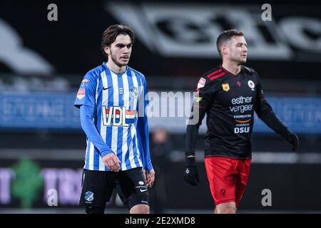 ROTTERDAM, NIEDERLANDE - JANUAR 15: Iker Pozo vom FC Eindhoven, Joey Slegers vom FC Eindhoven während des niederländischen Keukenkampioendivision-Spiels zwischen Exc Stockfoto